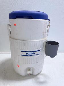 Igloo 5-Gallon Beverage Cooler, White with Blue Lid, Spout, Cup Holder