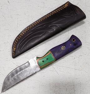 (1) Fixed Blade Damascus Steel Utility Knife With Wood And Resin Handle And Sheath