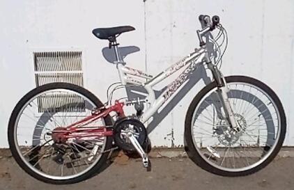 26" Mongoose Woodland. 18 Speed. White & Red. Tires Need Air.