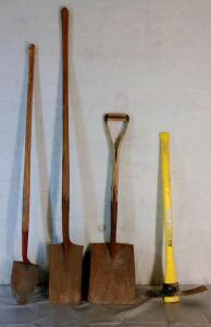 (4) Yard & Garden Hand Tools, (1) Round Nosed Shovel, (1) Flat Nosed Shovel, (1) Scraper & (1) Pitchfork