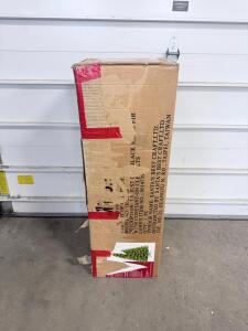 GE 7.5 ft Pre-lit Just Cut Black Hills Fir Artificial Christmas Tree