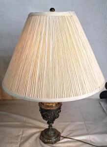 (1) 27" Table Lamp