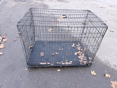 Wire Dog Crate, 36 x 24 x 27 inches, Black Metal with Removable Tray