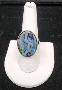 (1) Beautiful Size 8 Abalone Ring
