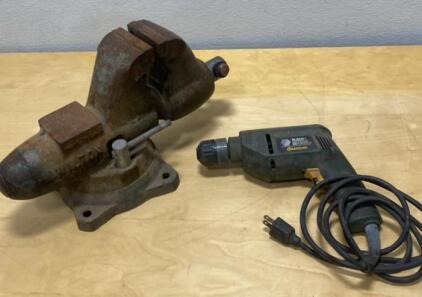Black&Decker Quantum Drill (Works) - Wilton Vise with Swivel Base