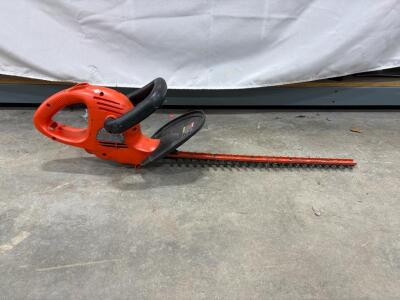 Black & Decker Electric Hedge Trimmer, 22-Inch Blade, Dual Handle