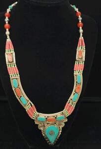 (1) Beautiful Large Turquoise And Red Coral Necklace