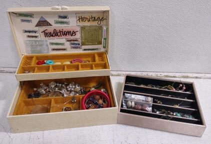 (1) 10&frac12;"x 7&frac12;"x 3&frac34;" Jewelry Box w/ Costume Jewelry Inside & (1) Jewelry Tray w/ Comsume Jewelry Inside