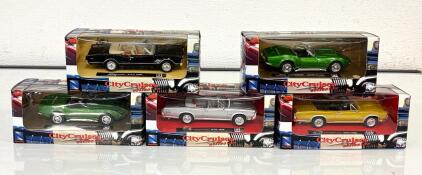 NewRay CityCruiser Collection 1:43 Die-Cast Cars &ndash; Pontiac GTO 1966, Corvette 1969, Oldsmobile 4-4-2 1966