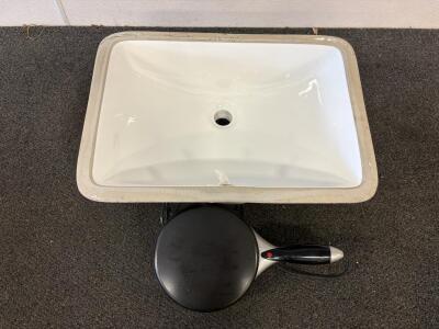 Porcelain Sink With A Crepe Maker