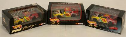 Hot Wheels Pro Racing NASCAR Diecast Cars Featuring Terry Labonte