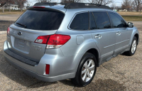 2013 SUBARU OUTBACK - AWD - SUNROOF! - 4