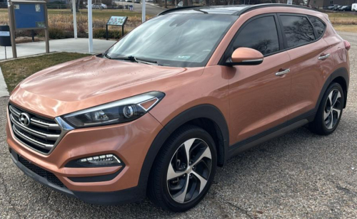 2016 HYUNDAI TUCSON - AWD!