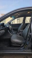 2009 HYUNDAI SONATA - LEATHER INTERIOR - 11