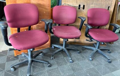 Burgundy Swivel Office Chair, Fabric Upholstery, Adjustable Armrests