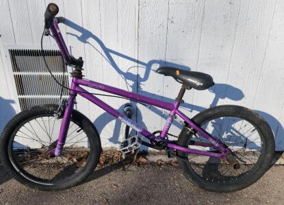 (Purple) 20" Fling 180 Mongoose Bike