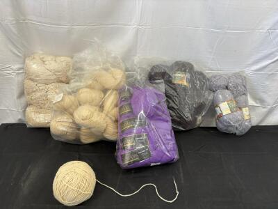 Cascade 220 Yarn, 100% Peruvian Highland Wool, Worsted, Multiple Colors