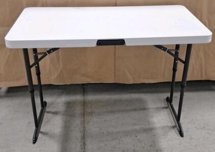 (1) Lifetime 4 x 2 Foot Adjustable Height Table