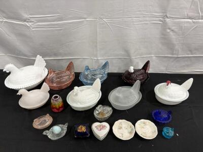 Set of Decorative Glass Hen on Nest Dishes with Varied Colors