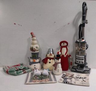 A Shark Navigator Lift-Away Deluxe Upright Vacuum & Assorted Christmas Decorations
