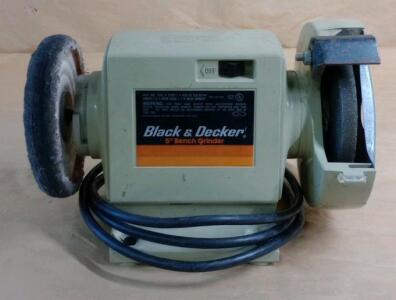 (1) Black & Decker 5" Bench Grinder