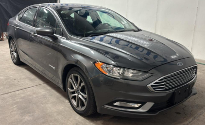 2017 FORD FUSION - TOUCHSCREEN INFOTAINMENT CENTER!