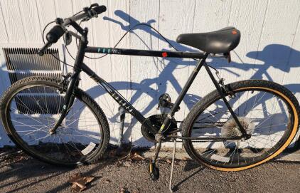 (Black) 26" Stalker Pro Sportcycle Bike