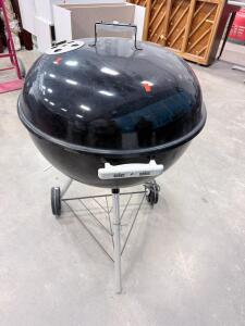 Weber Kettle 22-Inch Charcoal Grill, Black, Portable with Wheels