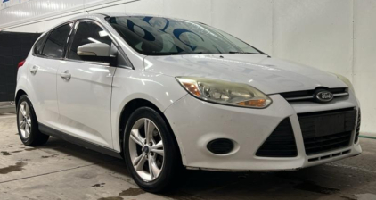 2014 FORD FOCUS - LOW MILES!