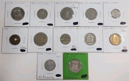 (1) 1987 Iceland One Kr&oacute;na Coin (1) 2008 Iceland Uncirculated Ten Kr&oacute;nur Coin (1) 1976 El Salvador Five Centavos Coin (1) 1991 El Salvador Col&oacute;n Coin And More Foreign Coins