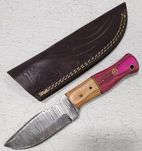 (1) Fixed Blade Damascus Steel Utility Knife With Wood Handle And Sheath