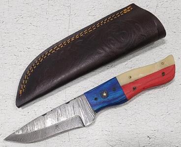 (1) Fixed Blade Damascus Steel Utility Knife With Wood And Resin Handle And Sheath