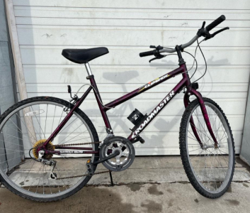 (26 inch) Roadmaster Mt. Climber mountain bike. (Purple pink)