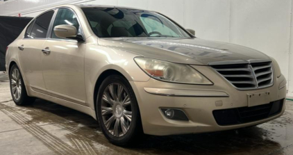 2010 HYUNDAI GENESIS - SUNROOF!