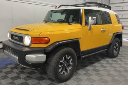 2007 Toyota FJ Cruiser - 4x4!