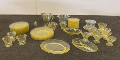 Vintage Federal Glass "Patrician Spoke" Yellow Depression Glass 27-Piece Dinnerware And Drinkware Set