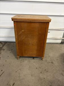 Naumann Treadle Sewing Machine in Oak Cabinet, c. 1920s, Folding Pedal, Straight Stitch