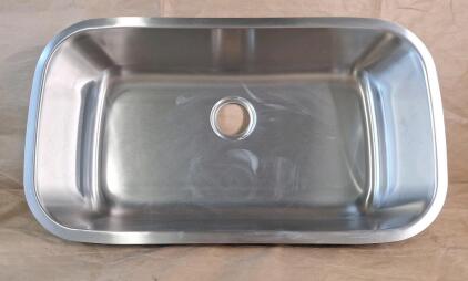 (1) 32" Stainless Steel Undermount Single Bowl Kitchen Sink
