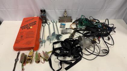(4) Black Ratchet Straps (1) Heat Lamp & More