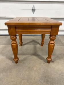 Solid Wood Square End Table, 22"x22", Turned Legs, Traditional Farmhouse Style, Medium Brown Finish