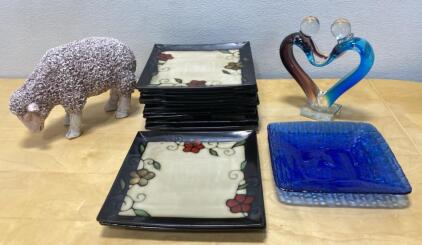 (12) Dinner Plates - Home Decor