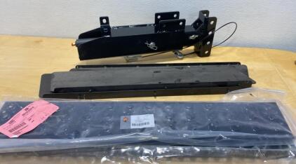 Pivoting Bracket - side Steps Unused