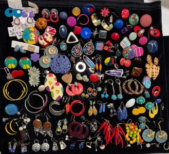 Large Lot Vintage & Costume Earrings, Mixed Pairs & Singles, Hoops, Dangles, Clip-Ons, 1970s-90s+