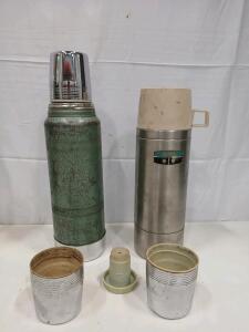 Vintage Thermos Vacuum Flasks, 1 qt, Stainless & Green Hammerstone, 1970s Insulated Bottles