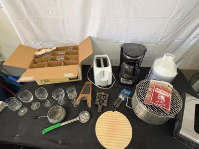 Mixed Kitchen Lot: Black+Decker Coffee Maker, Toaster, Portable Grill, Glassware (21+ Pieces)