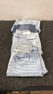 (4) Pairs Time And Tru Lady&rsquo;s Jeans