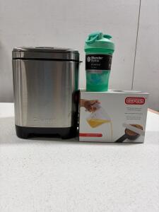 Cuisinart CBK-110 Bread Maker 12-Program Stainless + BlenderBottle 20oz & Dexas 9pc Set