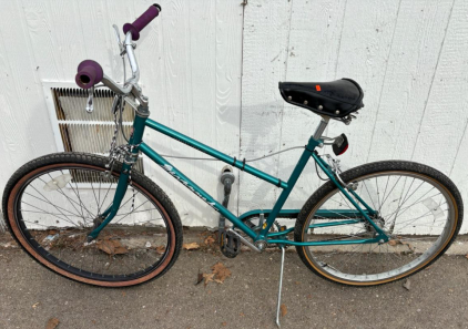 Schwinn Savannah Comfort Touring Bicycle, Teal, 26" Wheels