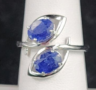 (1) Size 6 1/2 .925 Oscar Friedman Two Sapphire Stone Ring