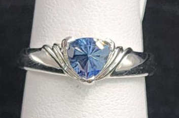 (1) Size 6 1/2 .925 Oscar Friedman Tanzanite Stone Ring